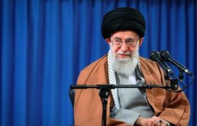 رد الإمام الخامنئي على رسالة فتاة مراهقة حول دخول مجال الواجبات المنزلية