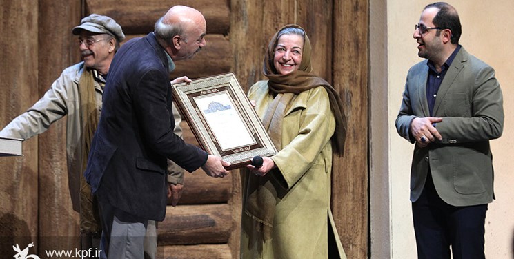 إيراج طهماسب في حفل توزيع جوائز مهرجان السرد القصصي